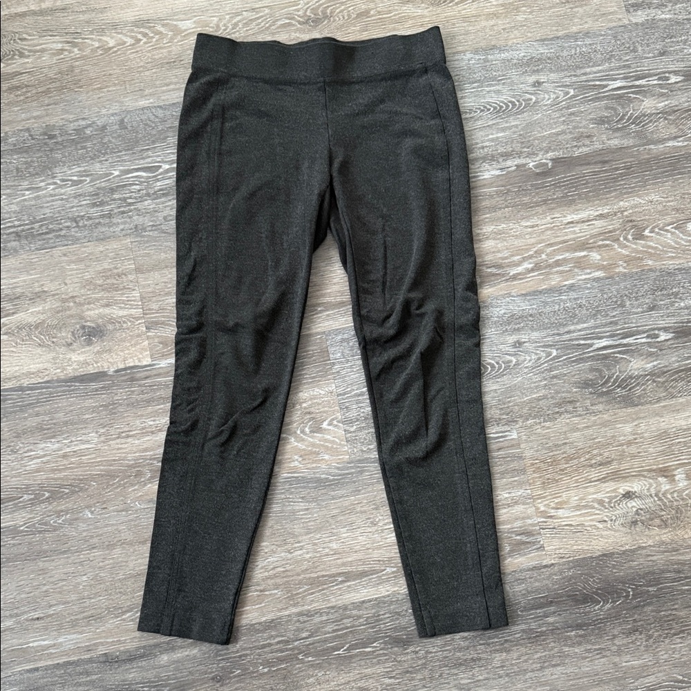 Heathered charcoal grey leggings
